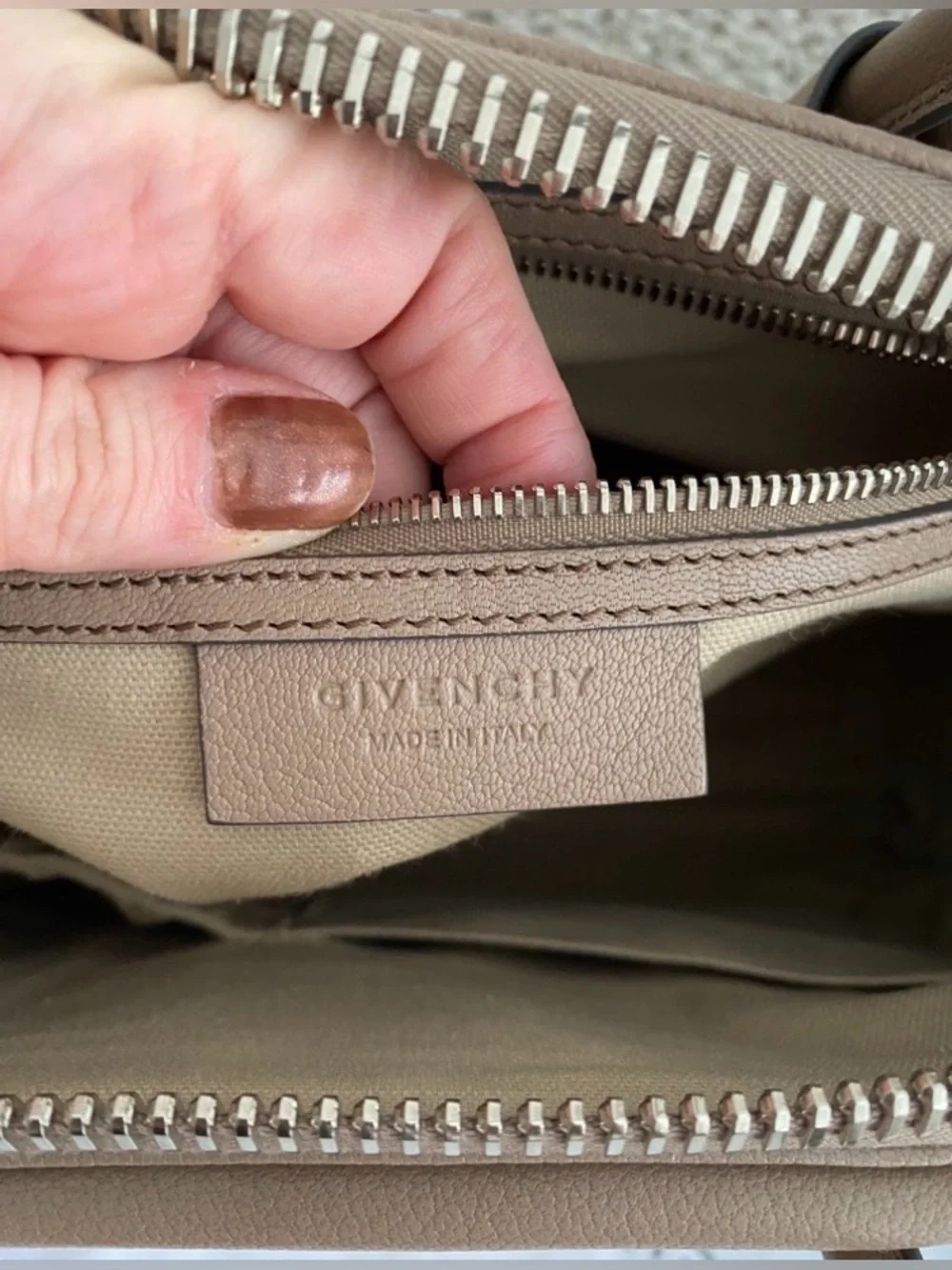 Givenchy Antigona Medium Sugar Linen Taupe Shoulder Top Handle Bag EUC